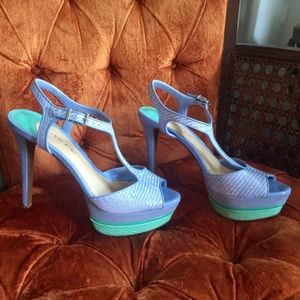8.5 Gianni Bini Heels